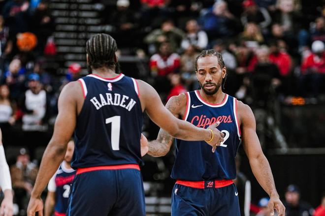 首秀29+3+3！火箭太陽雙贏交易？場(chǎng)均7分，這表現(xiàn)比威少差太多瞭