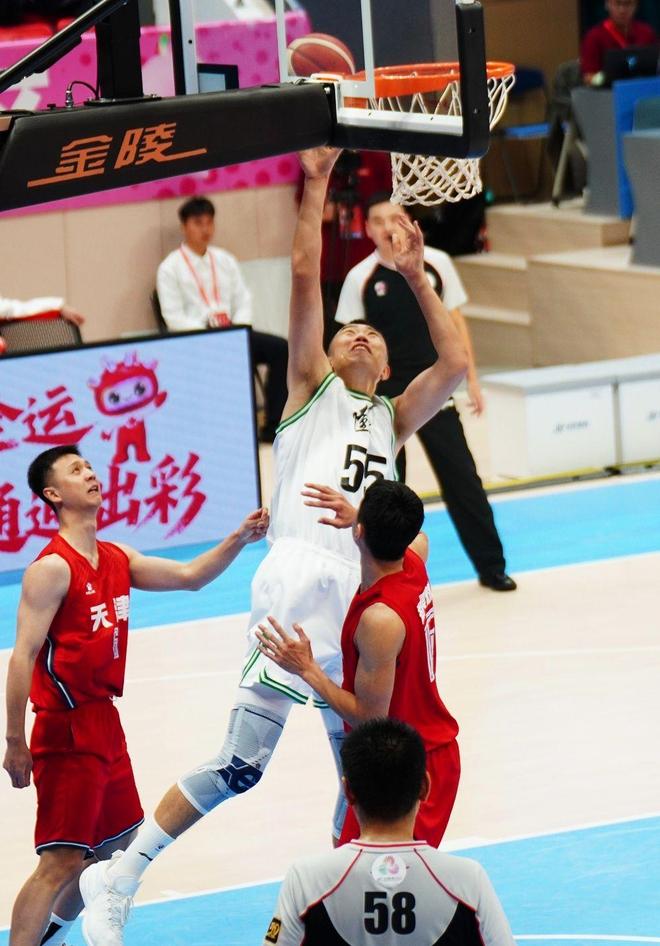 10分鐘轟下21分！韓德君把天津王牌打自閉瞭，球迷：好意思退役？