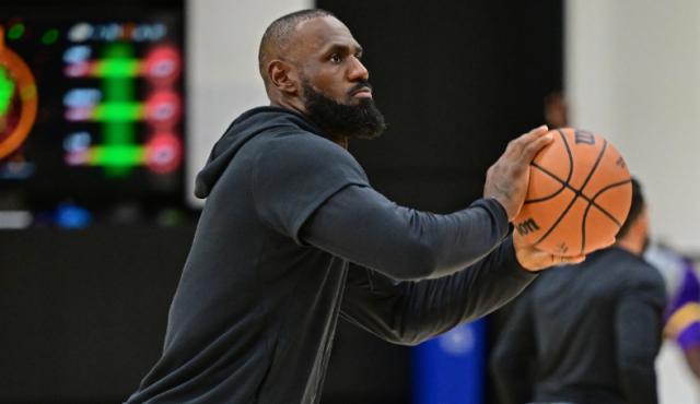 詹姆斯恢復(fù)訓(xùn)練獲官方批準(zhǔn) 湖人跟隊(duì)辟謠離隊(duì)傳言
