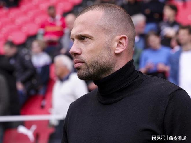 官宣！歐洲豪門主帥下課，曼聯(lián)兩名冠軍主帥，有望下輪歐冠碰面