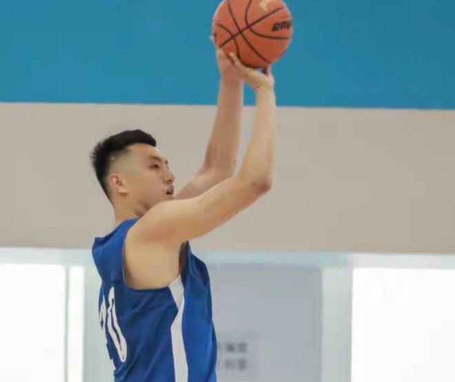 北京全運(yùn)大勝吉林！6人上雙，翟曉川王少傑最穩(wěn)，廖三寧略微回暖