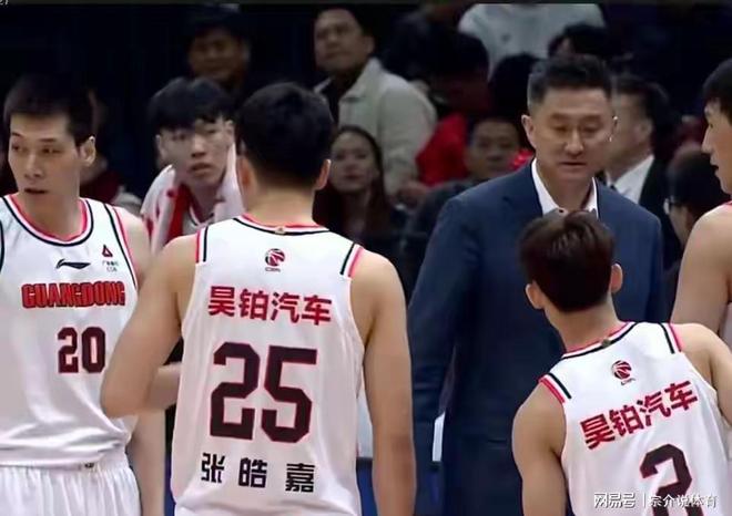 杜鋒怒噴！廣東隊(duì)贏球卻收壞消息，胡明軒7中0太辣眼，徐傑太累