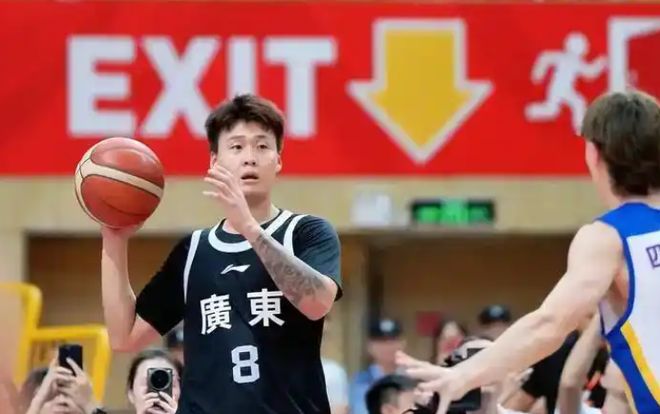 28分大勝，廣東掀翻浙江隊！胡明軒14+4終爆發(fā)，鎖定小組第1進8強