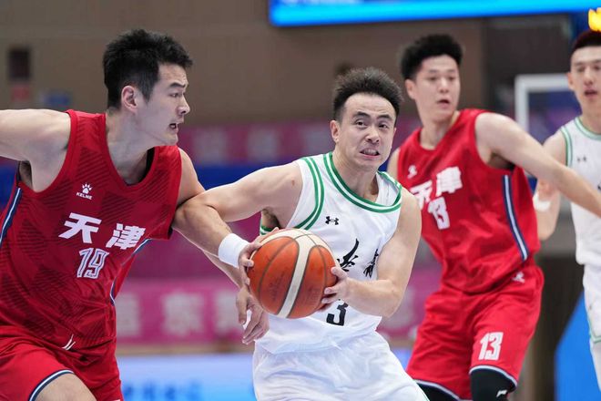 全運(yùn)會(huì)：遼寧大勝天津4連勝頭名進(jìn)八強(qiáng) 趙繼偉21+13韓德君21分