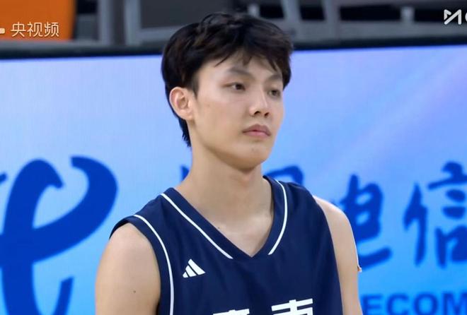 廣東42分大勝晉級四強，杜潤旺19+4，焦伯喬15+9胡明軒14+6